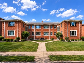 Building Photo - Nagel Avenue Apartments