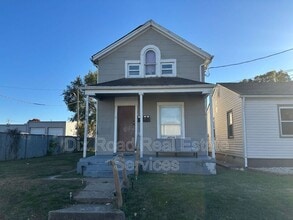 Building Photo - 1041 Fairview Ave