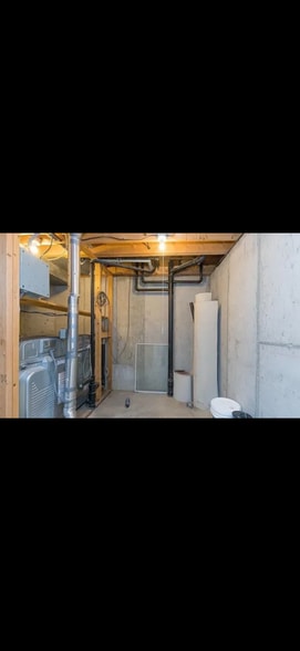 Building Photo - 500 Monroe Ave