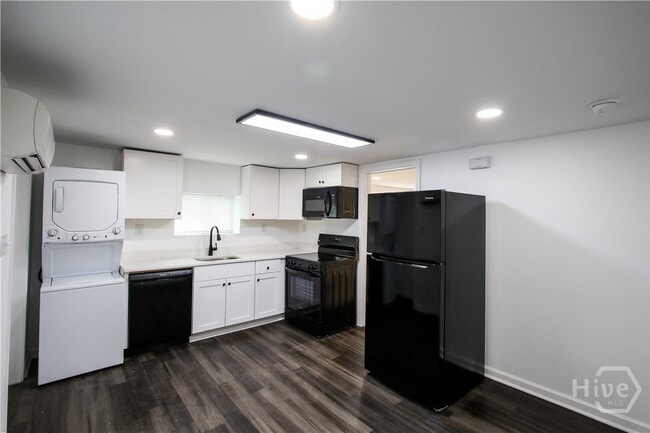 Building Photo - 1904 E 51st St