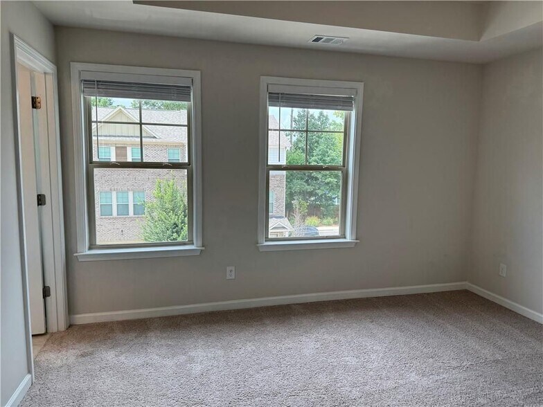 Building Photo - 3706 Davis Cir