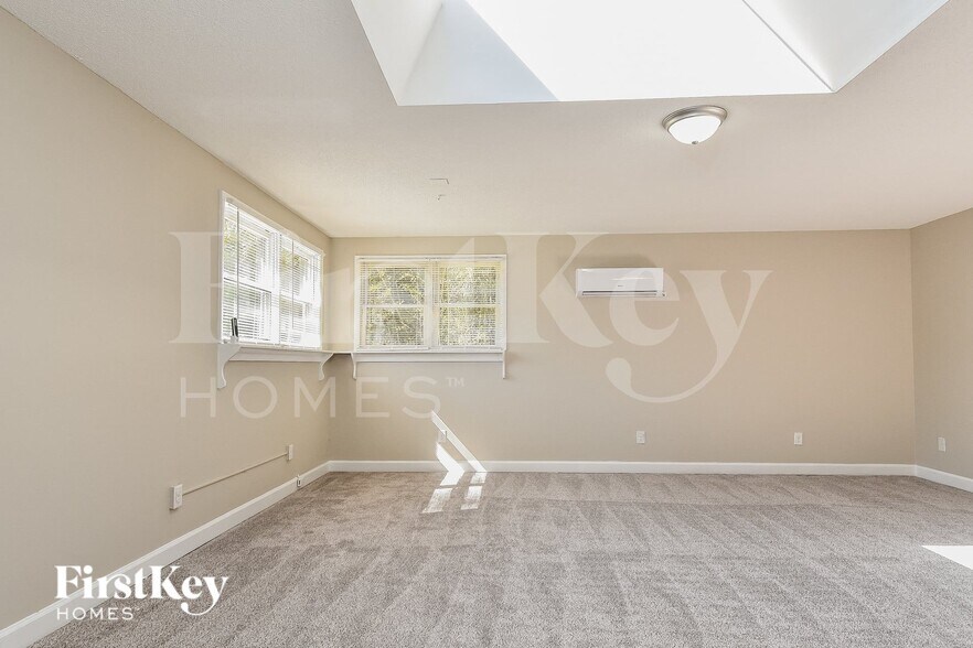 Building Photo - 2703 Wynnewood Dr