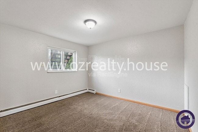 Building Photo - 1733 Christian Ave