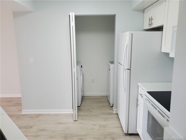 Building Photo - 3617 NW Adriatic Ln