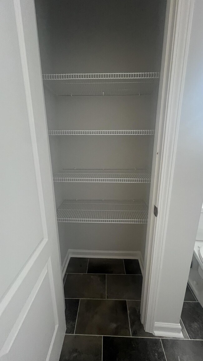 Building Photo - 228 Fire Ln