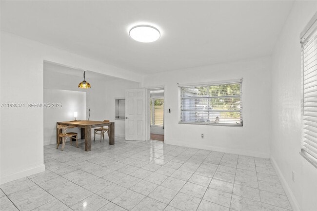 Building Photo - 1300 NE 183rd St