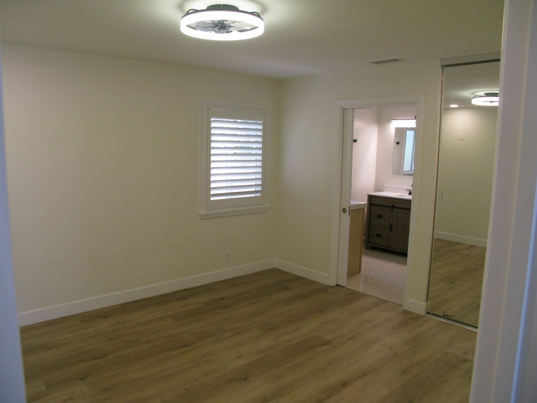 Building Photo - 5137 E Vista Hermosa St
