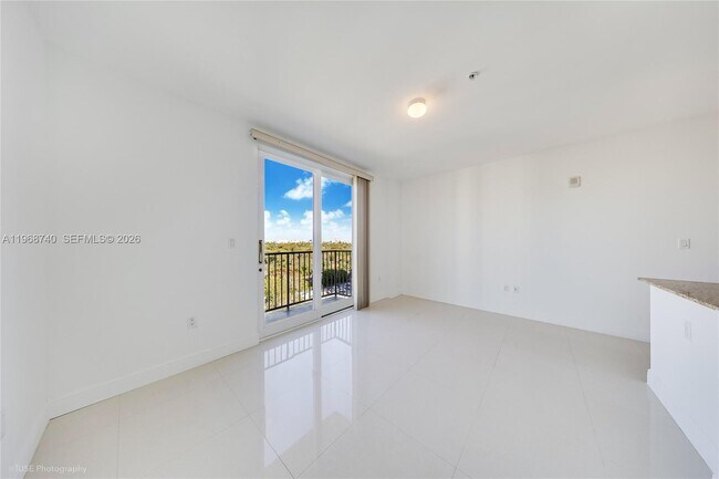 Building Photo - 2701 SW 3rd Ave