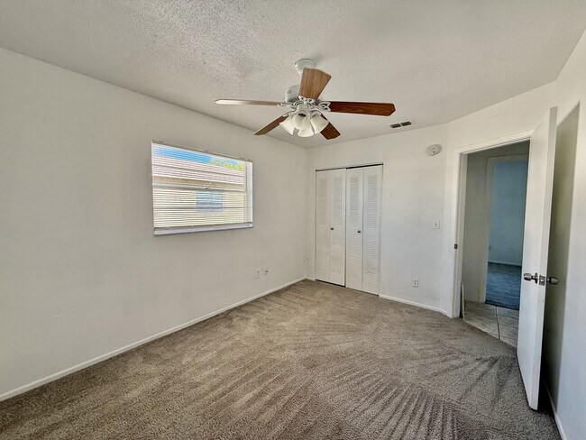 Building Photo - 733 Michigan Ct