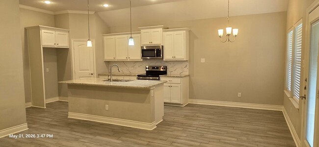 Building Photo - Elegant home in Stonewood Estates