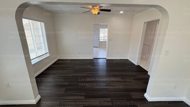 Building Photo - 2 bedroom 1 bathroom house located in the 93307 zipcode near E Brundage Ln/ Madison St