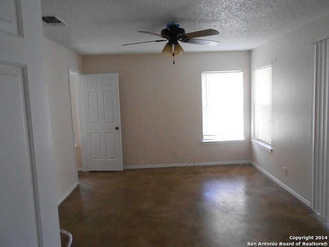 Building Photo - 237 Saddlebrook
