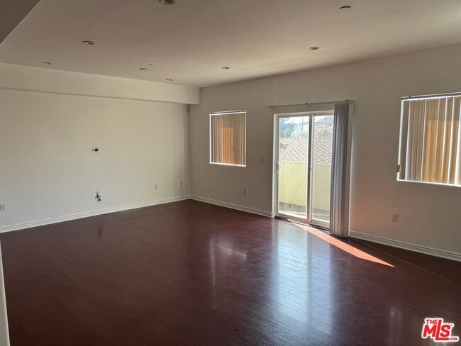 Building Photo - 1312 Quintero St