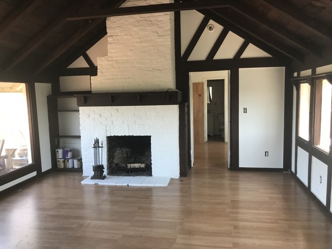 Living Room - 2324 Lake Shore Ave