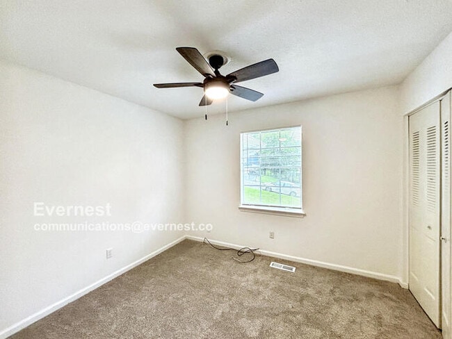 Building Photo - 922 Wesley Dr