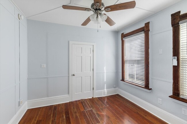 Building Photo - 532 Fleming St