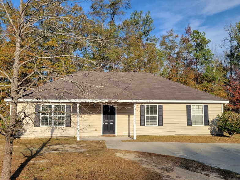 Building Photo - 3572 Confederate Dr