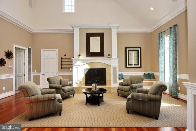 Building Photo - 35 Derby Dr