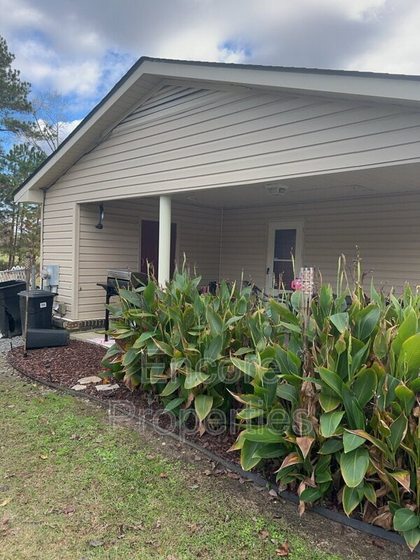 Building Photo - 4761 Butler Nursery Rd