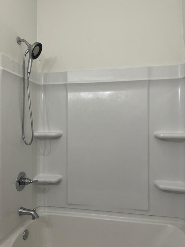 Building Photo - 465 Malboro Rd