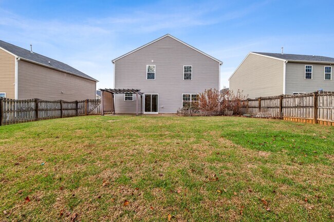 Building Photo - Newer Home in Reedy Fork, So Many Upgrades, SS Appliance, Loft, Garage, Fenced!