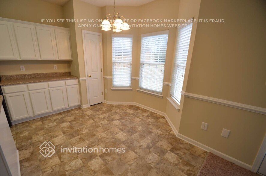 Building Photo - 13407 Willow Falls Rd