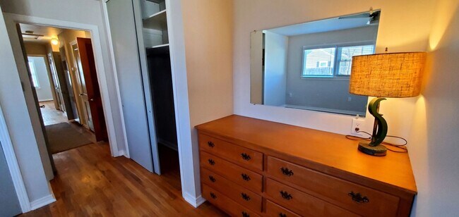 Building Photo - Immaculate renovated Mid Century with all ...