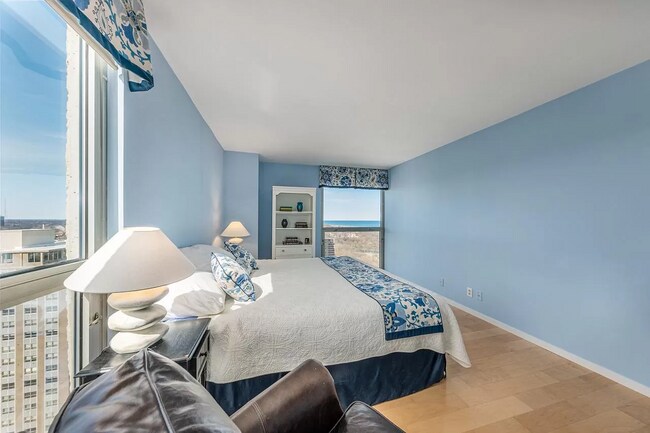Master Bedroom - 1660 N Prospect Ave
