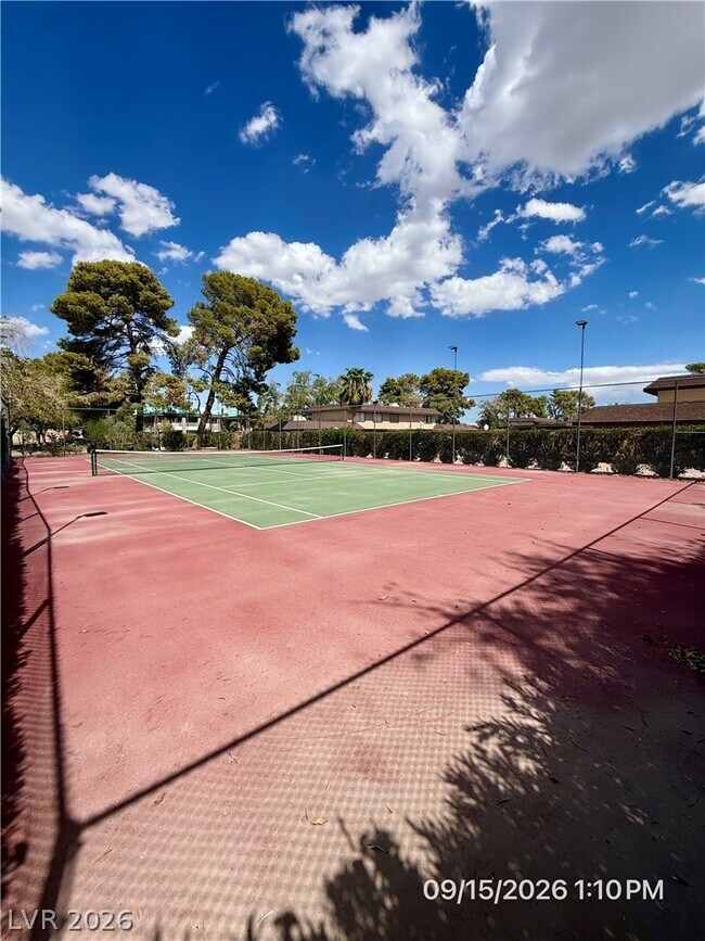 Building Photo - 6122 Meadow View Ln