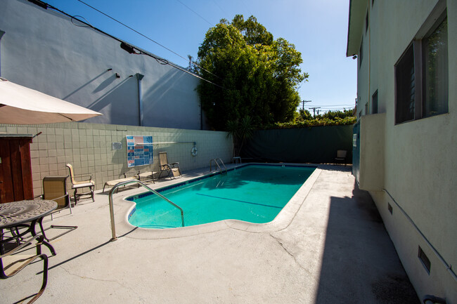 Building Photo - Grand View-4112