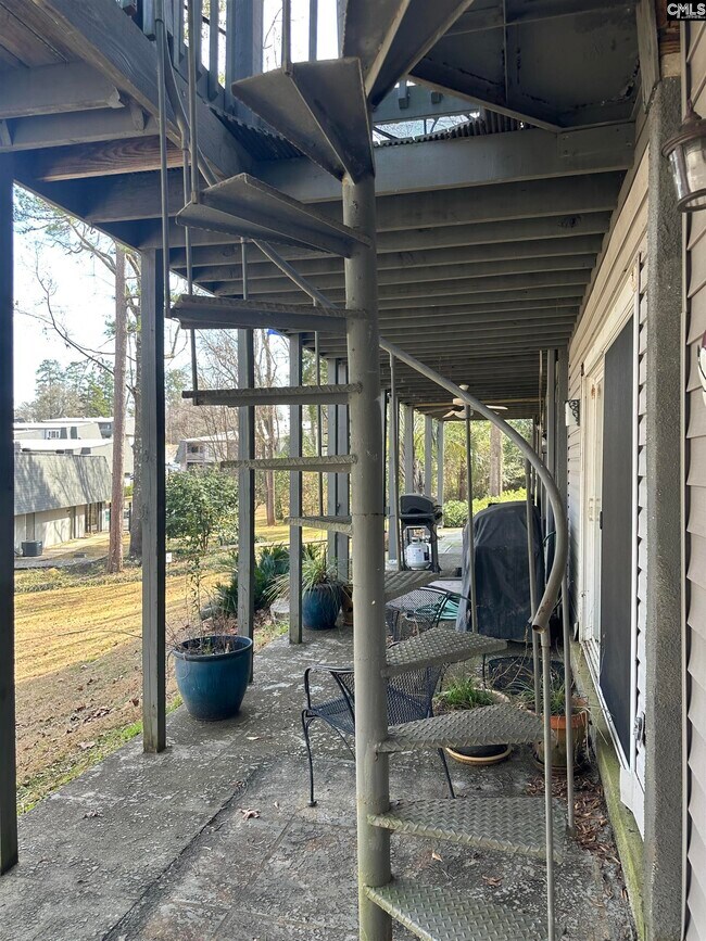 Building Photo - 301 Harbor Heights Dr