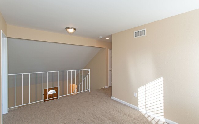 Building Photo - Wonderful 4 bedroom home in San Marcos!