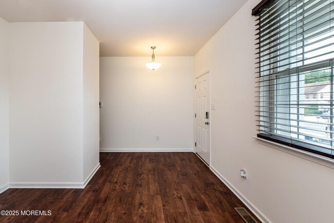 Building Photo - 22 Nautilus Dr