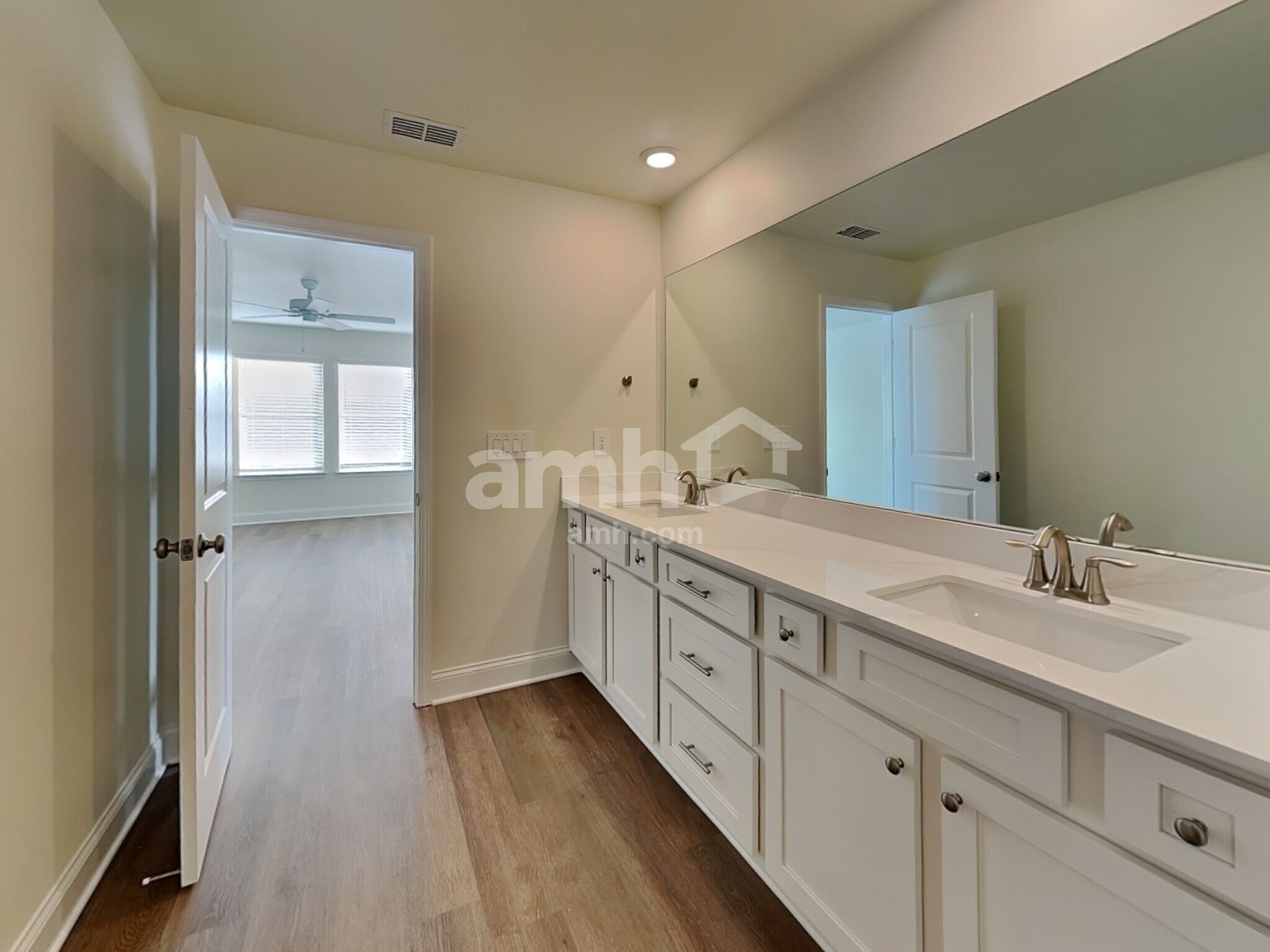 Building Photo - 3307 Emzy Dr