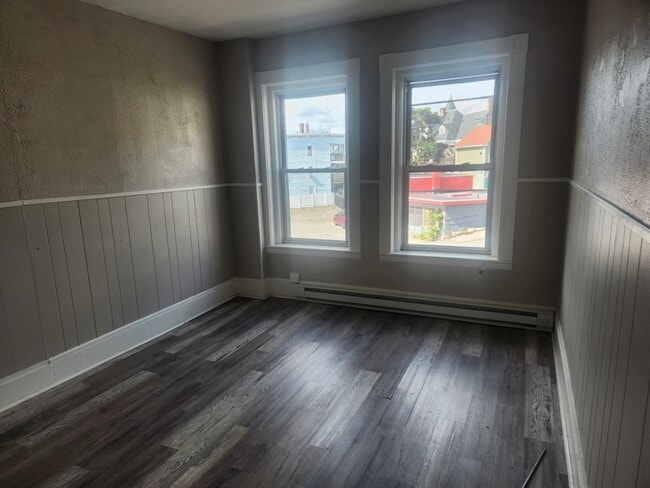 Building Photo - 19 Lunenburg St