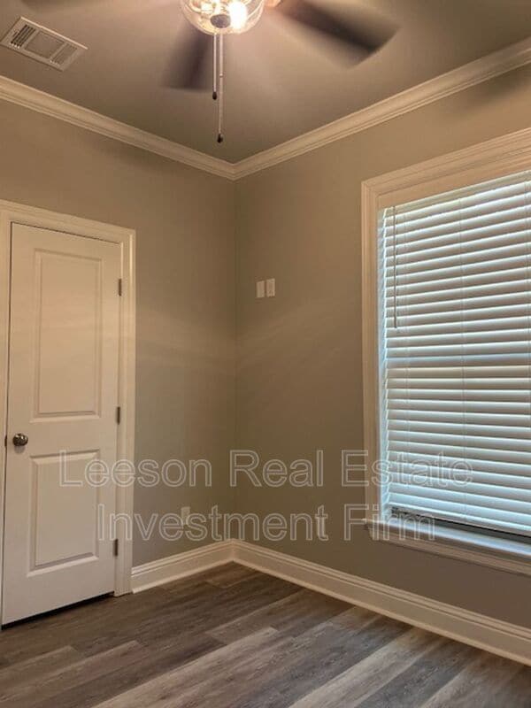 Building Photo - 2076 Highpoint Pl