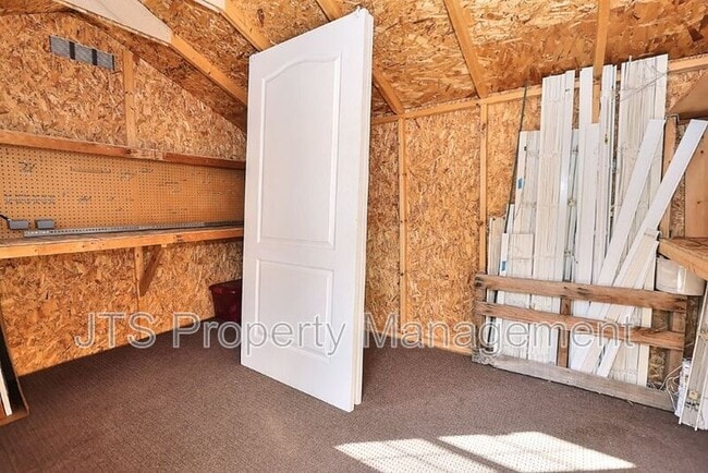 Building Photo - 3232 Balada Way