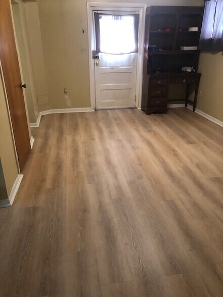 Building Photo - 514 Semple St