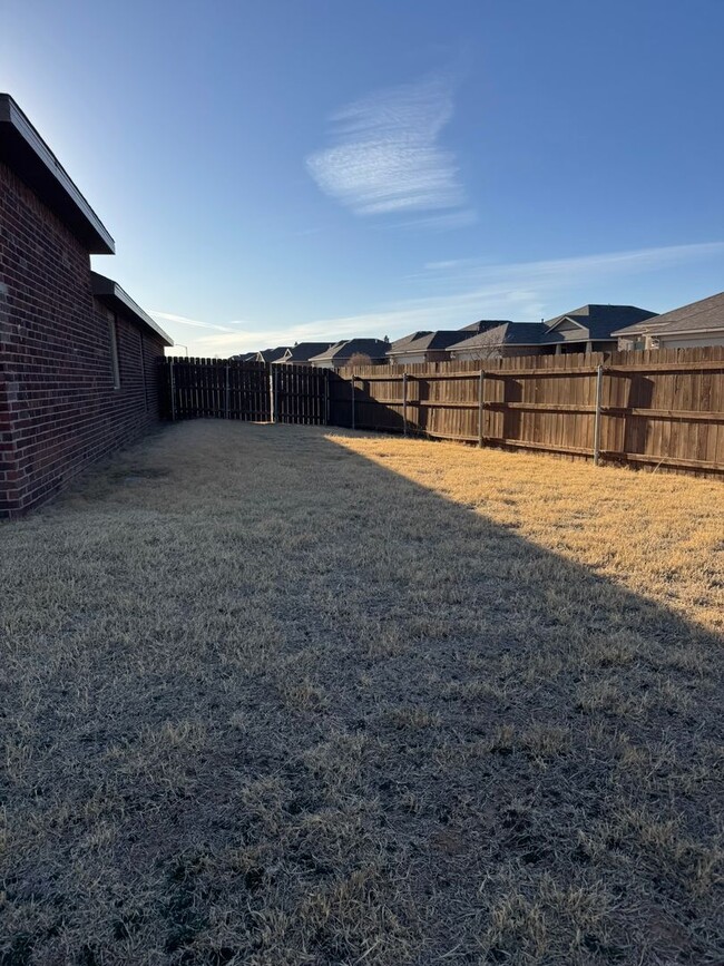 Building Photo - Spacious Home In Upland Heights