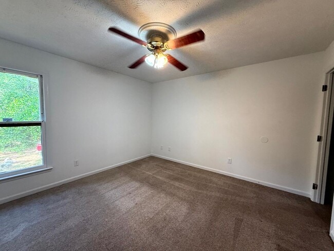 Building Photo - 5481 Landview Pl