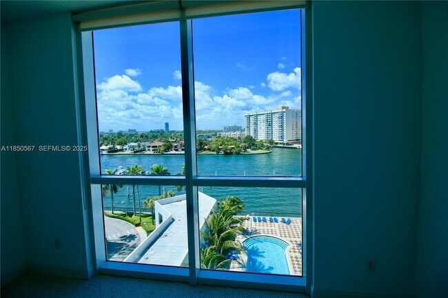 Building Photo - 1945 S Ocean Dr