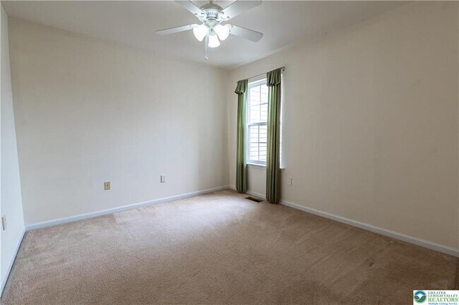 Building Photo - 5811 Fresh Meadow Dr