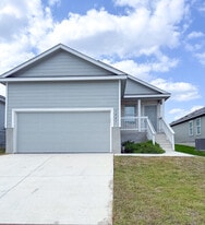 Building Photo - 1427 Laima Curv