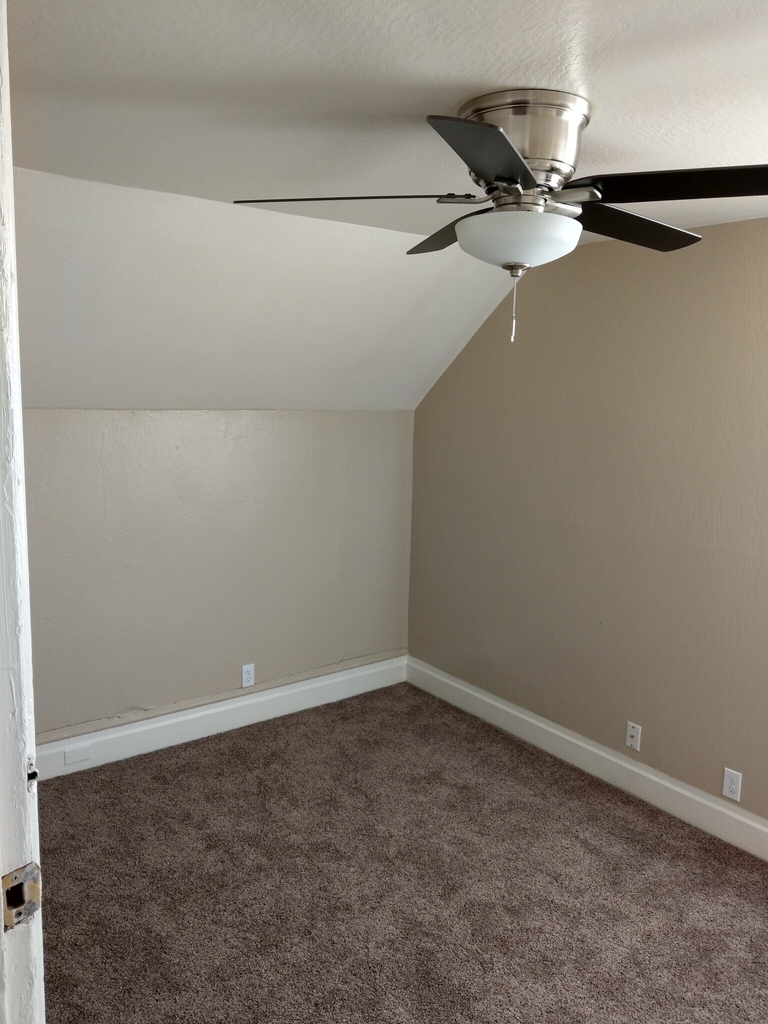 Bedroom 1 - 2909 Myrtle St
