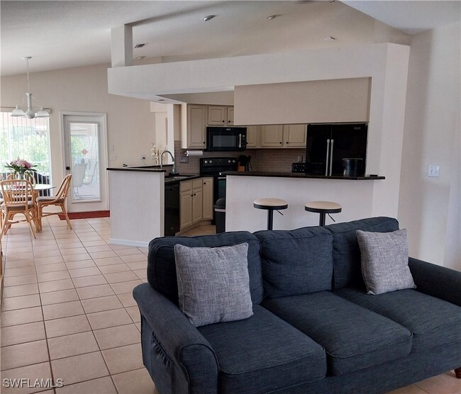 Building Photo - 449 Dundee Ct