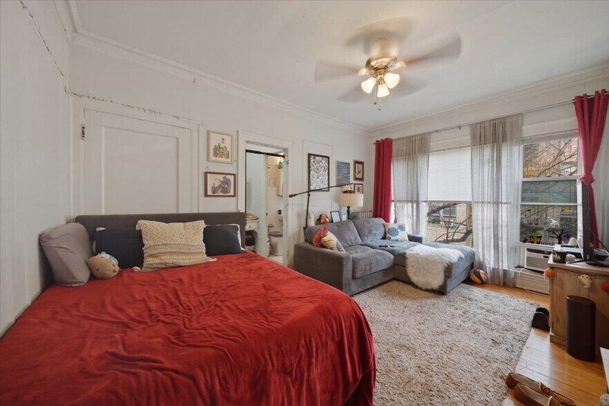 Building Photo - 3449 N Elaine Pl