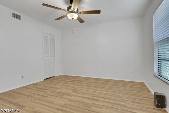 Building Photo - 3615 Boca Ciega Dr