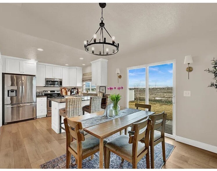 Building Photo - 2681 E Clarkstone Dr