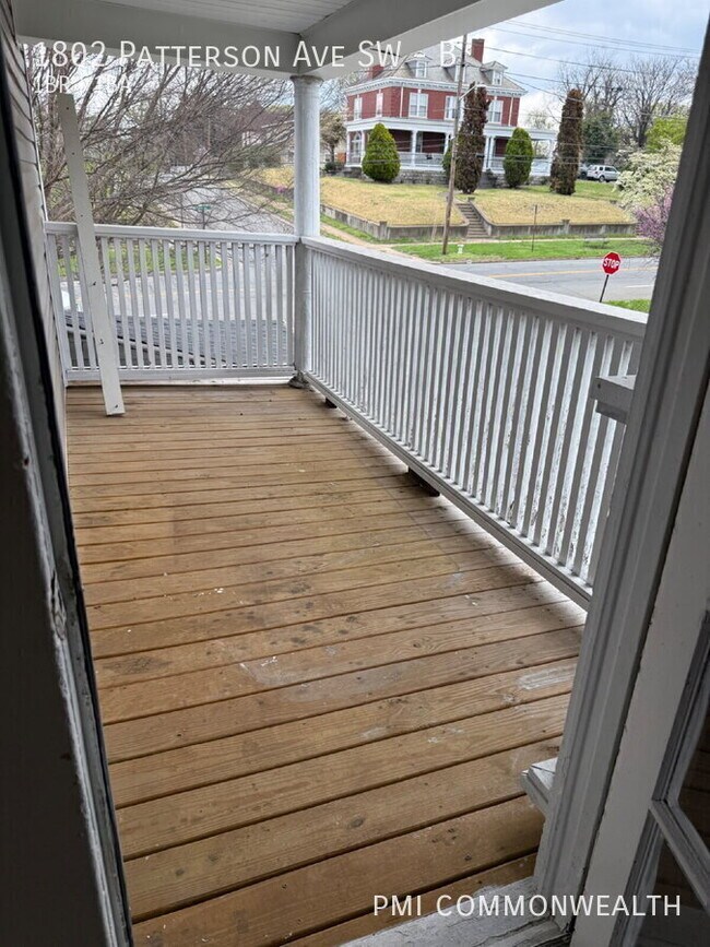 Building Photo - 1802 Patterson Ave SW