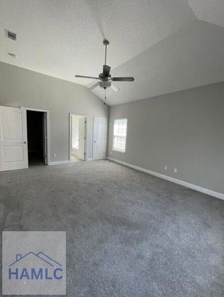 Building Photo - 424 Alcott Cir